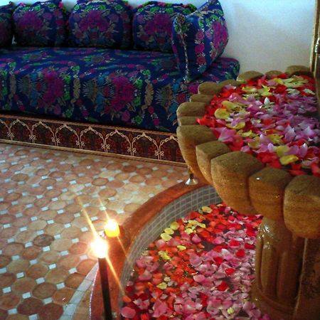 Al Andaloussiya Diyafa Hotel Moulay Idriss Bagian luar foto