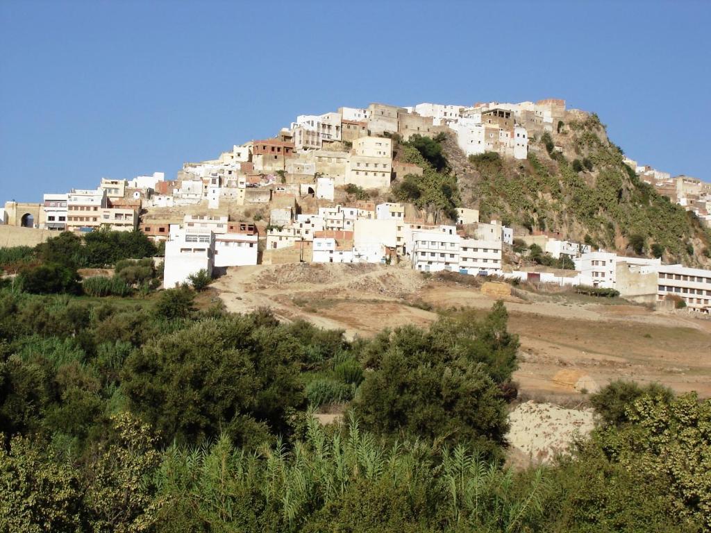 Al Andaloussiya Diyafa Hotel Moulay Idriss Bagian luar foto